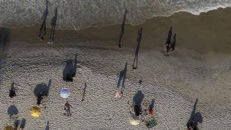 Brasil: Ropa ensangrentada en Copacabana para protestar contra las violaciones