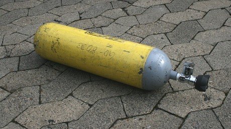 EE.UU.: Un veterano de 91 años sobrevive a un ataque de su cuidadora con un cilindro de oxígeno