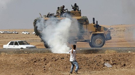 Video: Espectacular voladura de un camión blindado turco