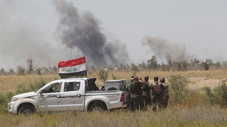 Video: Éxodo masivo y caótico de terroristas del Estado Islámico de la ciudad iraquí de Faluya