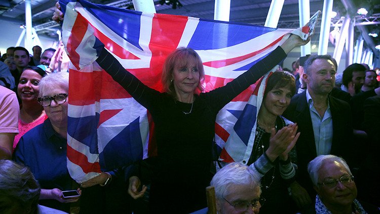 La última encuesta otorga al Brexit una ligera ventaja