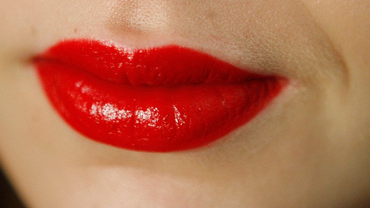 Una joven alérgica muere de un 'beso fatal' de su novio