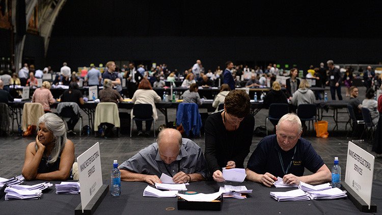 Descubren firmas falsas en la petición al Parlamento británico para un segundo referéndum