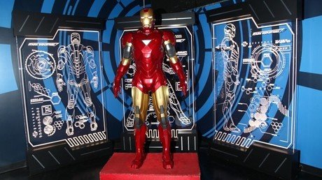 Elon Musk visita el Pentágono para discutir sobre un "traje metálico volador"