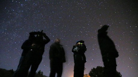 Un exempleado de la NASA rompe mitos sobre los ovnis