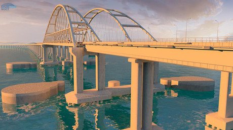 De costa a costa en 360°: una increíble vista del puente que unirá Crimea y el resto de Rusia