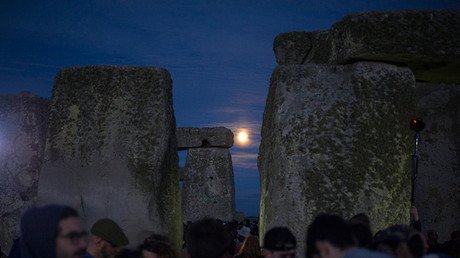 Así fue la 'luna de fresa', el deslumbrante fenómeno que se da cada 50 años (video, fotos)