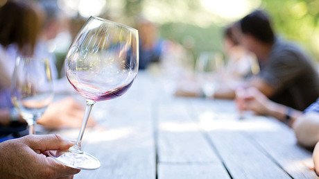 Línea de tiempo: Lo que realmente sucede en su cuerpo cuando deja de tomar alcohol