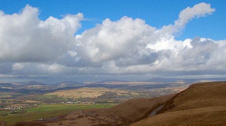 Al menos 20 niños han desaparecido en las montañas de Gales