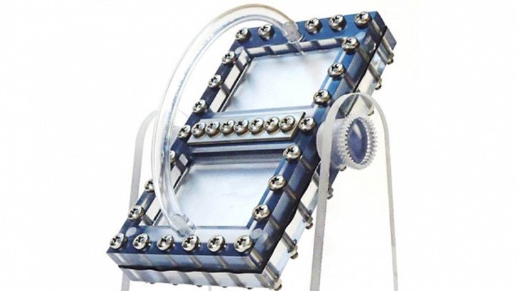 La batería líquida que funciona con la fuerza de gravedad