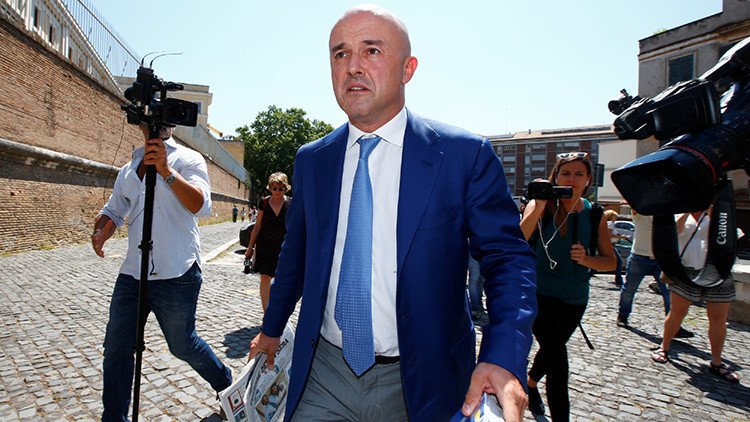 El Vaticano absuelve a los periodistas y condena al obispo español en el caso Vatileaks 2