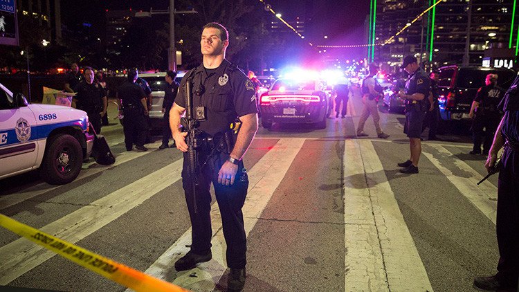 Gobernador de Minnesota sobre violencia policial: "A un hombre blanco no le habría ocurrido"