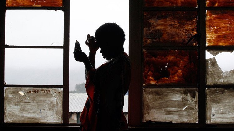 Arrestan a la 'hiena', un hombre a quien los padres le pagan para que viole a sus hijas menores