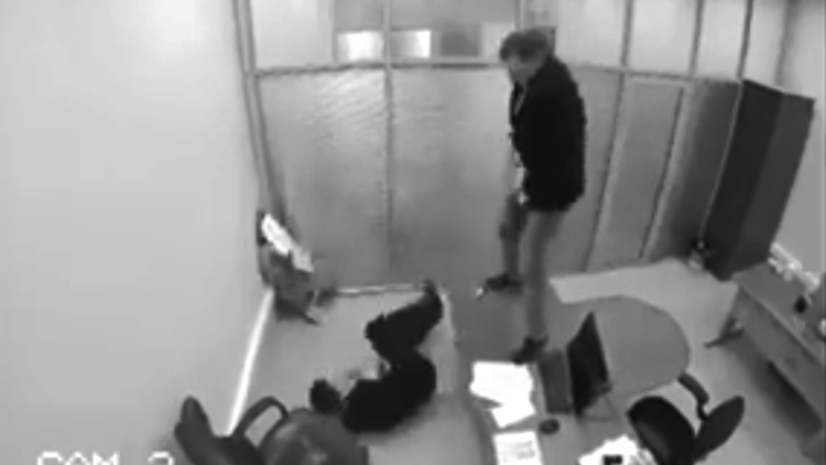 Se enteró en su oficina que ganó la lotería y le hizo esto a su jefe