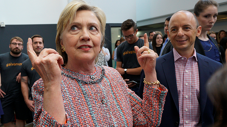 "Errática, incontrolable y violenta": un libro saca a la luz los trapos sucios de Hillary Clinton