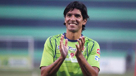 Un futbolista cambia su mítico dorsal 13 para evitar problemas con las maras