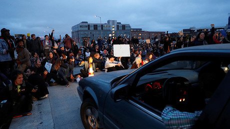 Protesta en EE.UU. tras la muerte de un joven latino a manos de policías en California