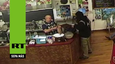 Lo dejó en "visto": frustra un atraco al ignorar al ladrón