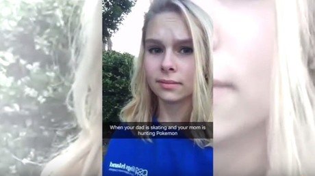 Cosas extrañas ocurren en pleno siglo XXI: Una joven se queda pasmada al ver esto