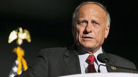 EE.UU.: La escandalosa pregunta racista de un congresista republicano desata la ira en Internet