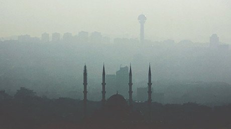 Se desata un gran incendio en el centro de la capital turca