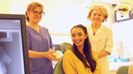 Video: El increíble cambio de una joven tras una operación de mandíbula