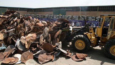 Cruzada iraní contra la antena parabólica: Destruye 100.000 porque "causan divorcios y adicciones" 