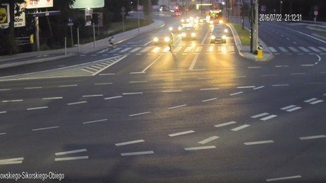 Un ciclista salva su vida gracias a un accidente