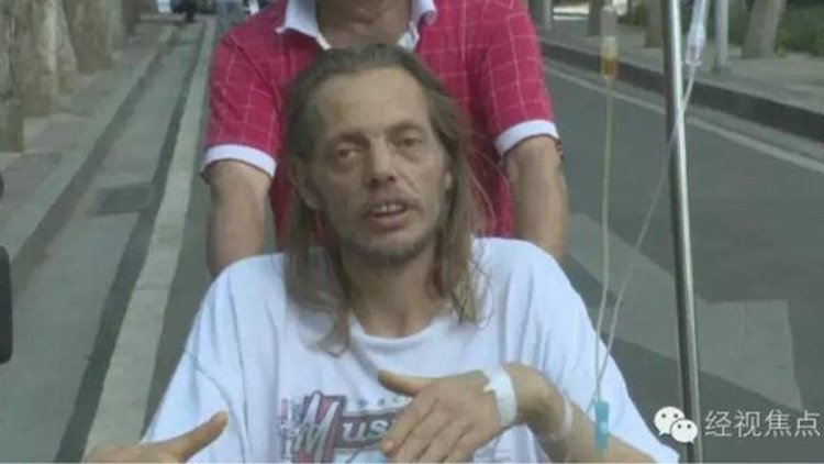 Un holandés es hospitalizado tras pasar 10 días en un aeropuerto esperando a su cita a ciegas