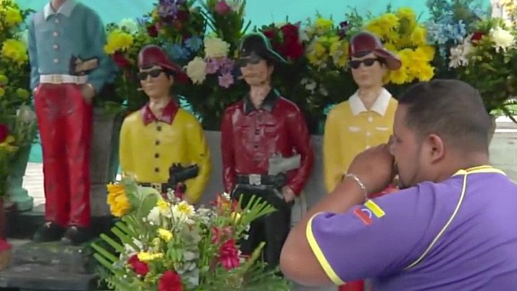 Una corte "malandra" de espíritus tiene una legión de seguidores en Venezuela