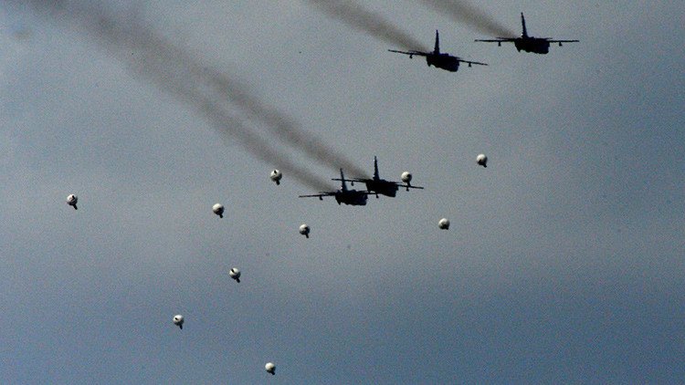 EE.UU. envía aviones para advertir a Siria contra los bombardeos cerca de las posiciones kurdas