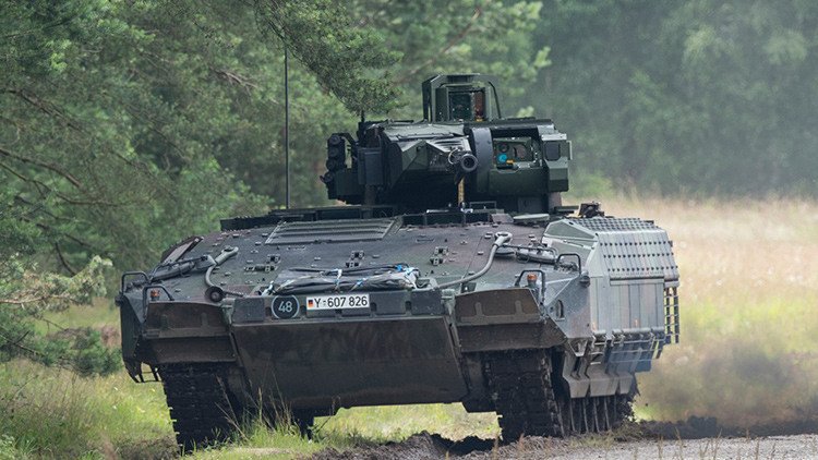El 'orgullo de la Bundeswehr' necesita un chubasquero: el blindado alemán Puma sucumbe a la lluvia