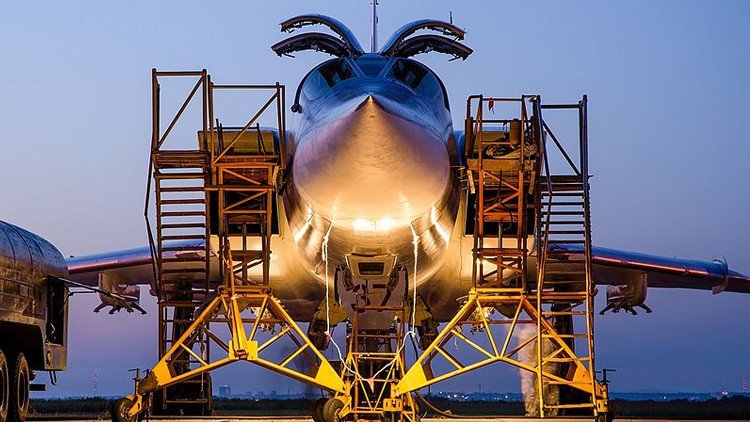 Los aviones rusos en Irán han "avergonzado públicamente a Obama"