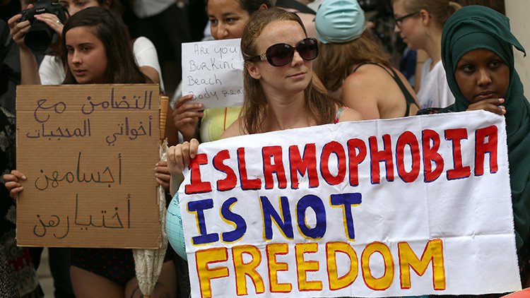 Pese a la suspensión de la prohibición del ‘burkini, los alcaldes no cancelarán su uso