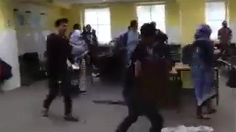 Video: Batalla entre refugiados en un centro de acogida en Alemania