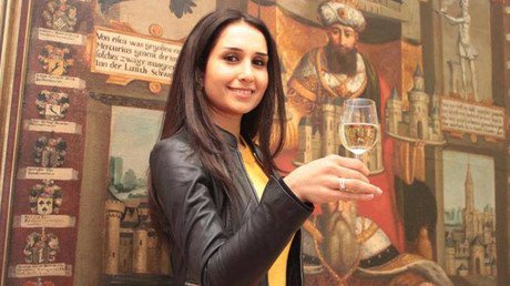 Una refugiada siria recibe el título de 'reina del vino' en Alemania (fotos)