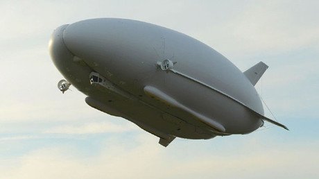 'El Trasero Volador' sale por primera vez de su hangar para una serie de pruebas