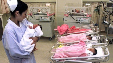 'Menos Pokémon y más amor': "Bomba de tiempo" que le espera Japón por falta de interés en el sexo