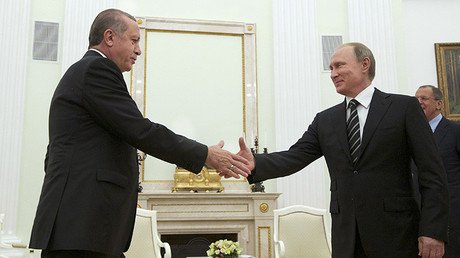 Putin recibe a Erdogan por primera vez desde el derribo del Su-24