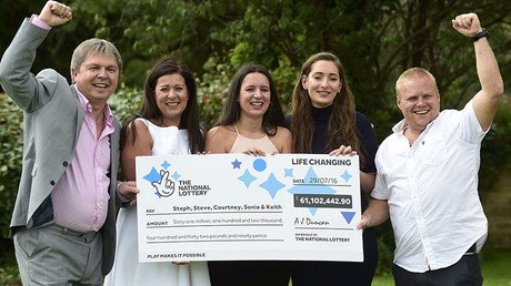 Rompe con su novia y a la familia de esta le tocan 80 millones de dólares en la lotería