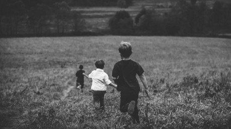 Una payasada de GIF que explica cómo funciona "la armonía del universo"