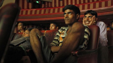 ¿Sabía que mirar a una mujer durante 14 segundos consecutivos es delito?