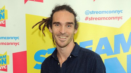 Acusan a un famoso aventurero y bloguero de YouTube de hacer propaganda de Corea del Norte