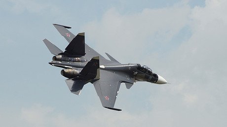 Siéntase como un piloto de un caza ruso Su-30 en el concurso Aviadarts 2016 (VIDEO 360º)