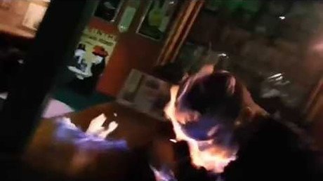 +18: Esta es la peor forma de tomar un trago flameado