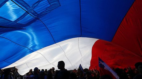 Economista de Harvard desata polémica: "¿Por qué Chile no crece? Porque está lleno de chilenos"