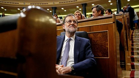 Podemos durante el debate de investidura en España: "La corrupción está en los genes del PP" (video)