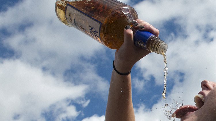 ¿La cura del alcoholismo? Hallan un 'interruptor' para evitar el consumo excesivo de alcohol