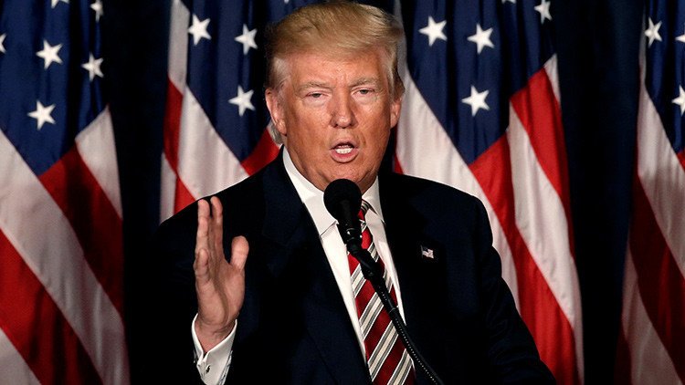 Trump: "El escándalo de correos de Clinton es mayor que el Watergate"