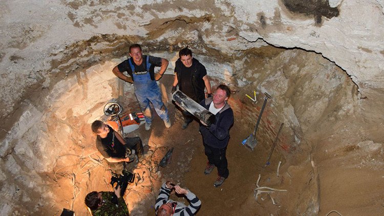 Hallan en Polonia una cápsula del tiempo que los nazis habían legado a sus herederos